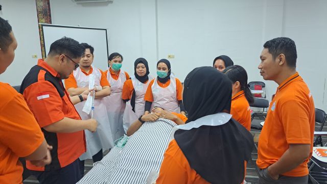 PELATIHAN BTCLS HARI 1 RSUD NNK