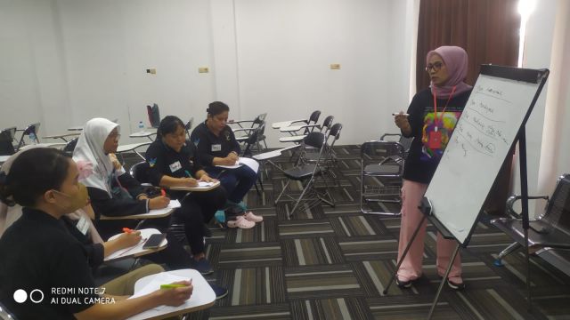 PELATIHAN BTCLS HARI 2 RSUD NNK