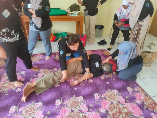 PELATIHAN BTCLS HARI 2 RSUD NNK